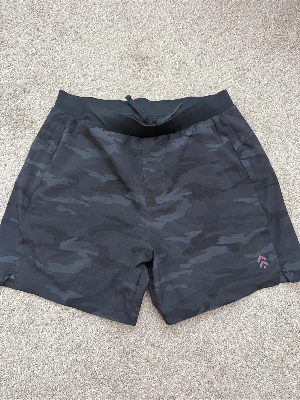 Men's Barry’s Bootcamp  Black Camo Performance Shorts size small